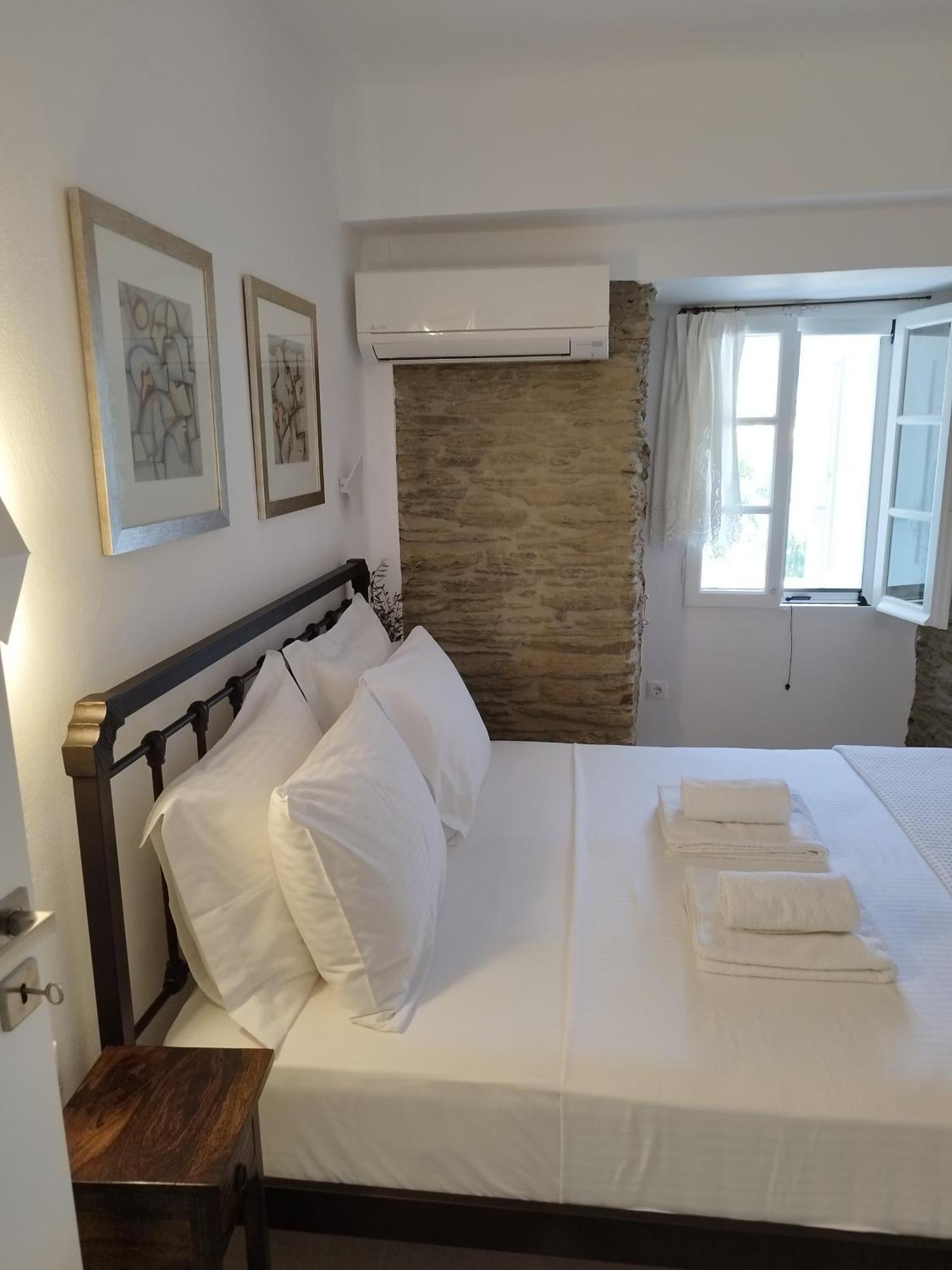 Korina'S Suites Andros Town Exterior photo