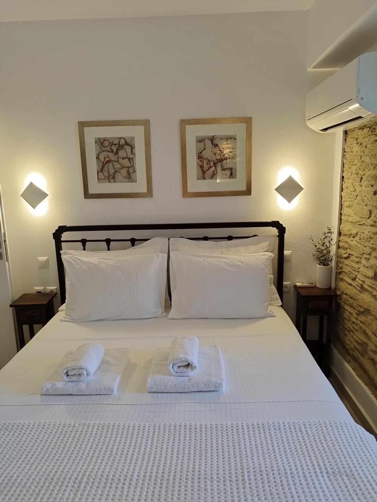 Korina'S Suites Andros Town Exterior photo